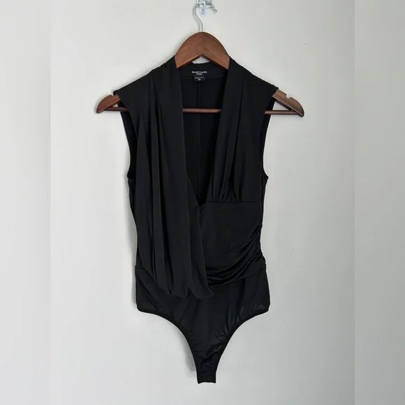 GUESS by Marciano Sleeveless Bodysuit with plunging neckline 🌚🖤 - Picture 3 of 8